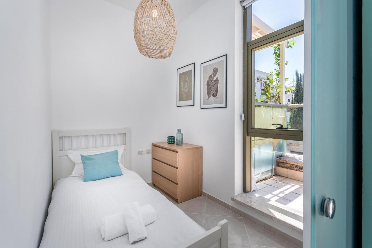 Superbe Apt Avec Terrasse Tres Proche De La Mer ! Tel Awiw Zewnętrze zdjęcie